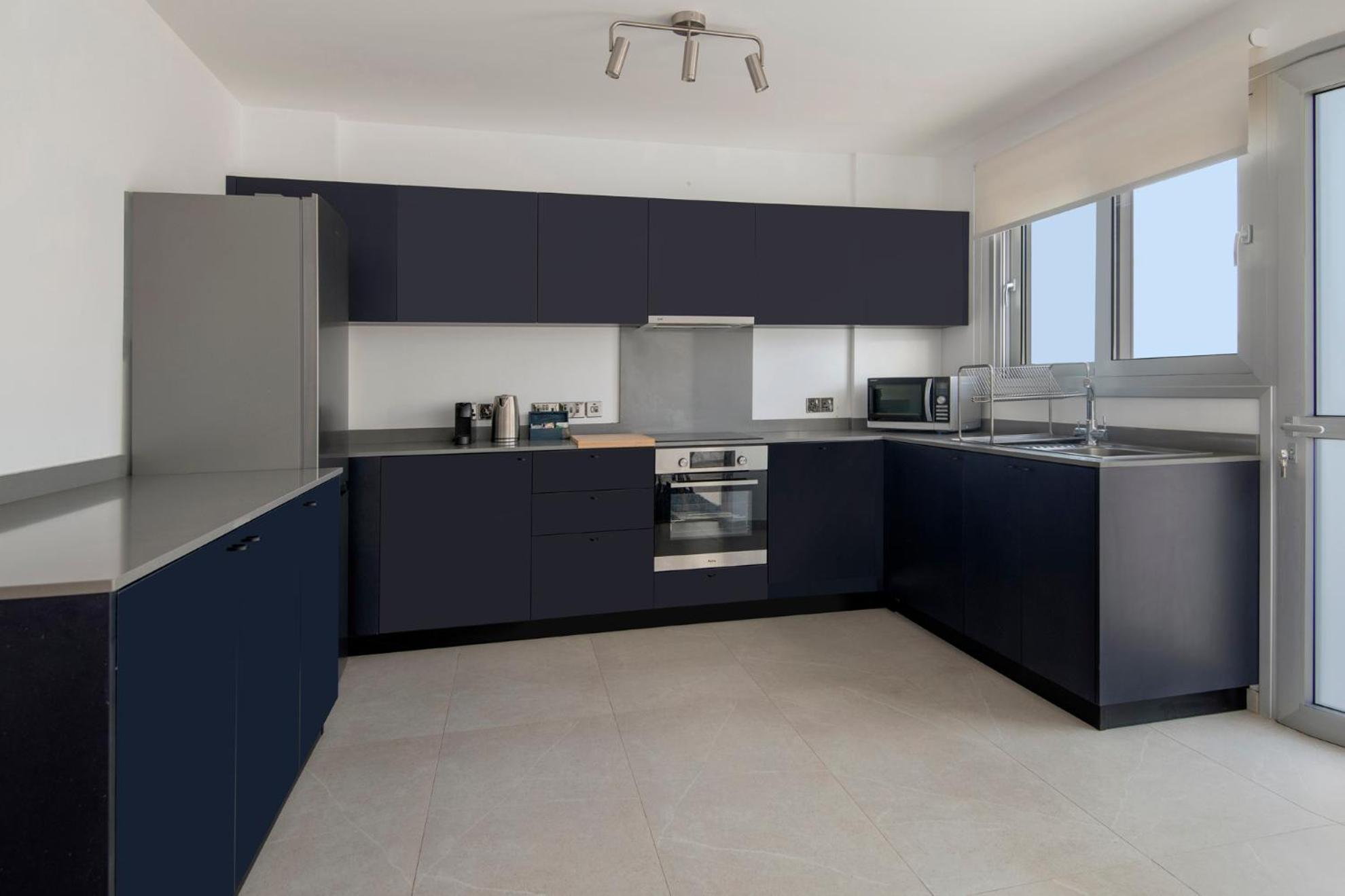 Amazing Two Bedroom Apartment Larnaca Bagian luar foto