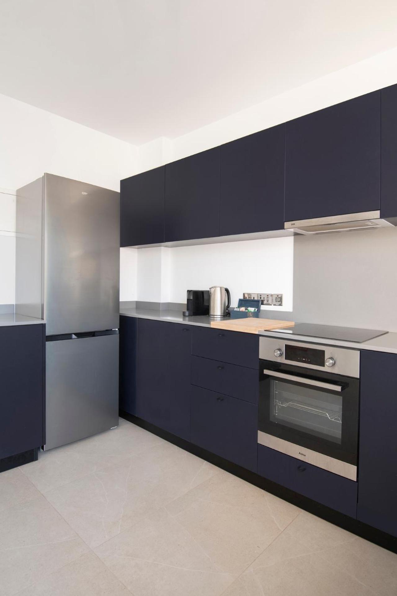 Amazing Two Bedroom Apartment Larnaca Bagian luar foto