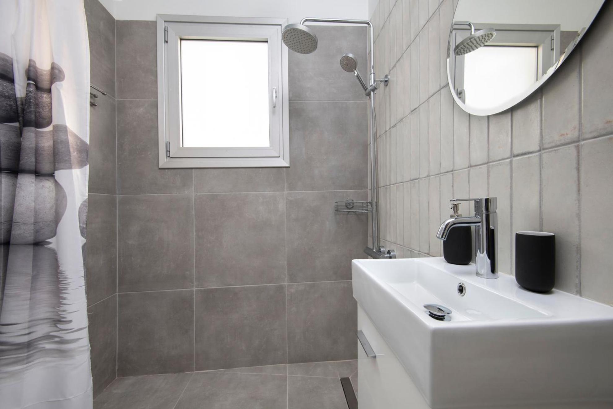 Amazing Two Bedroom Apartment Larnaca Bagian luar foto